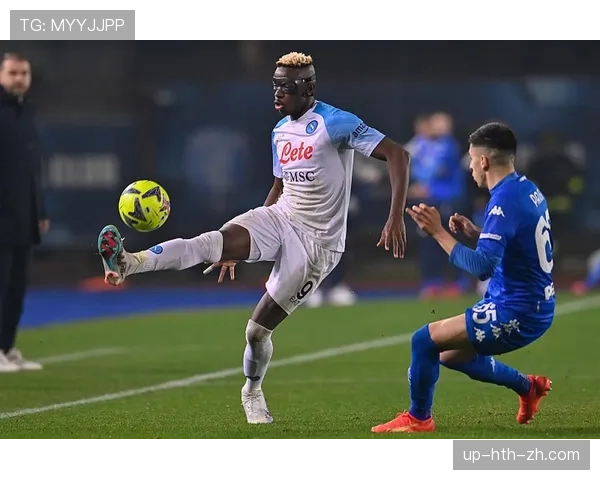 奥斯梅恩如何利用身体优势突破顶级中卫的防守