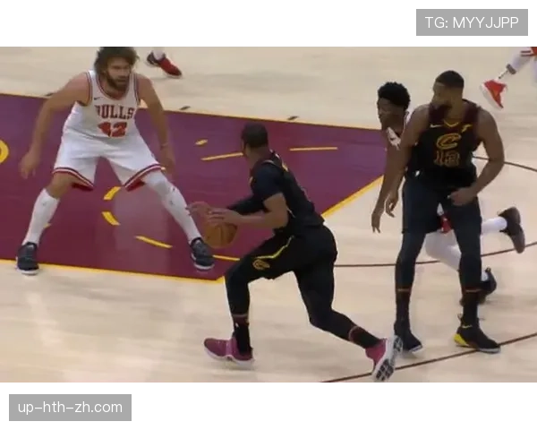 王燊超戴豪表站路边摊喝豆浆，这画面把我震懵了